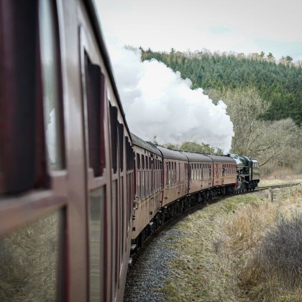 Touristenfahrt unter Dampf: Ab Pickering geht es mit der North Yorkshire Moors Railway, einer Museumsbahn, durch den gleichnamig