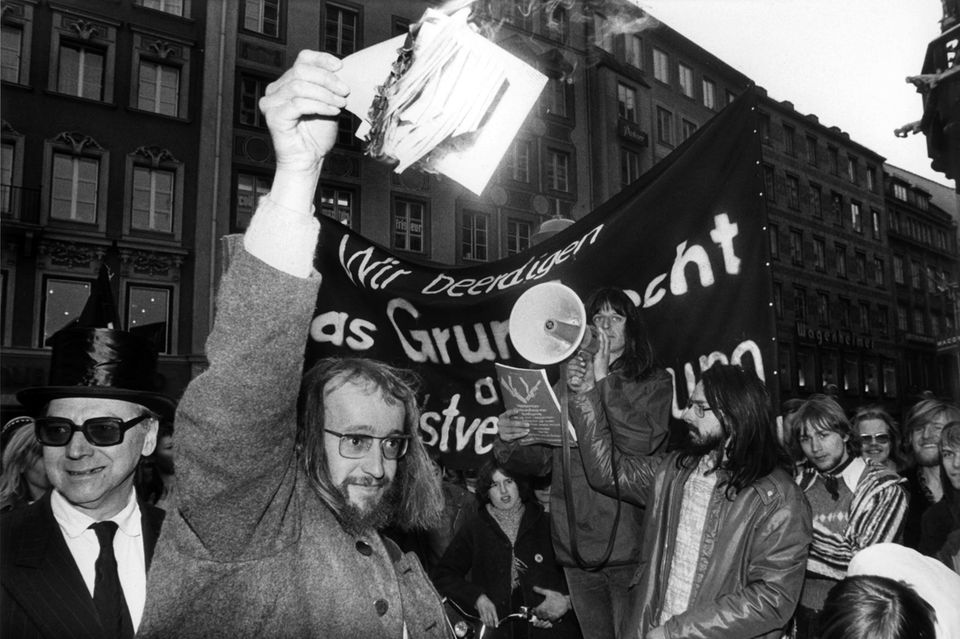 Demonstranten auf der Straße 1.3635