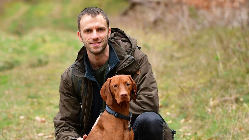 Moritz Klose ist geschäftsführender Vorstand der NABU International Naturschutzstiftung und Autor des Buches "Im Reich der Bären"