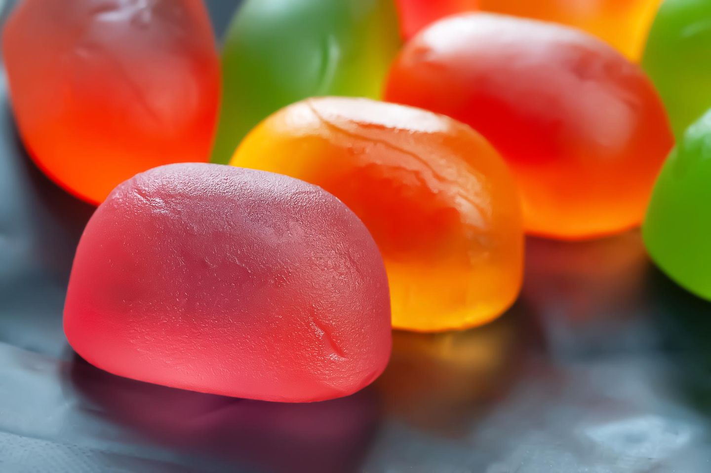 Melatonin-Gummis: "Nascherei" mit Risiken Melatonin-Gummis für Kinder