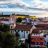 Panoramaaufnahme der Altstadt Von Angra do Heroismo , Terceira
