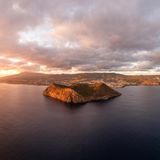 Dronenaufnahme des Monte Brazil Caldeira