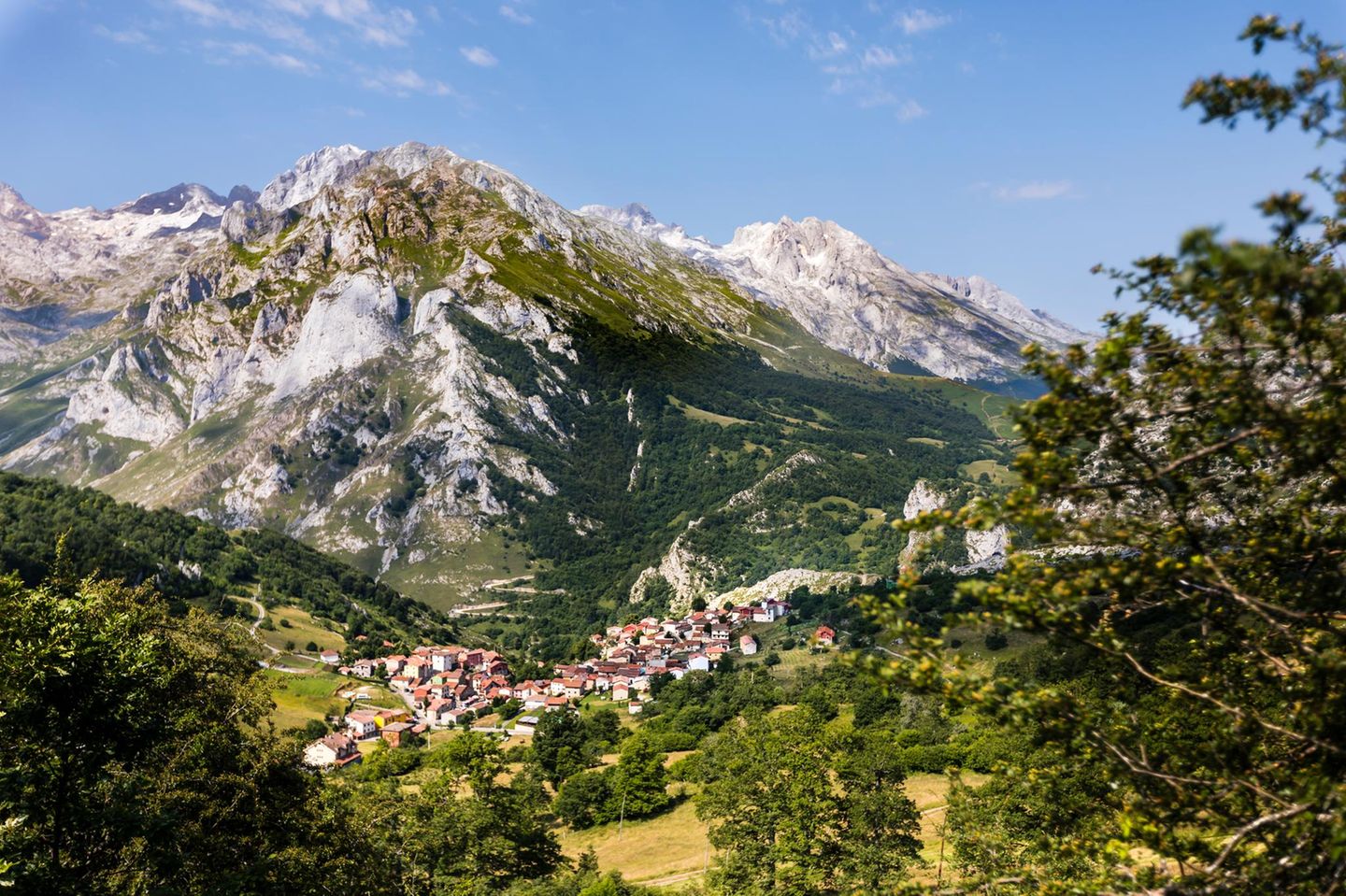 Sotres: Besuch im Höhendorf Sotres im Picos de Europa National Park
