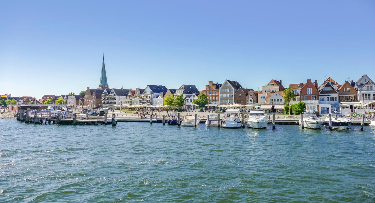 Ostseeheilbad Travemünde Waterside scenery around Travemuende, a part of Luebeck in Germany
