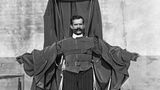 Franz Reichelt im Fallschirm-Anzug