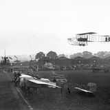 Claude Grahame-White mit seinem Doppeldecker