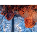 Ael Kermarec hielt an einem frostigen Morgen auf Island den sechsten Vulkanausbruch innerhalb weniger Jahre fotografisch fest. Das Bild zeigt eindrücklich, mit welcher Gewalt sich die glühenden Lavaströme ihren Weg durchs Eis bahnen.