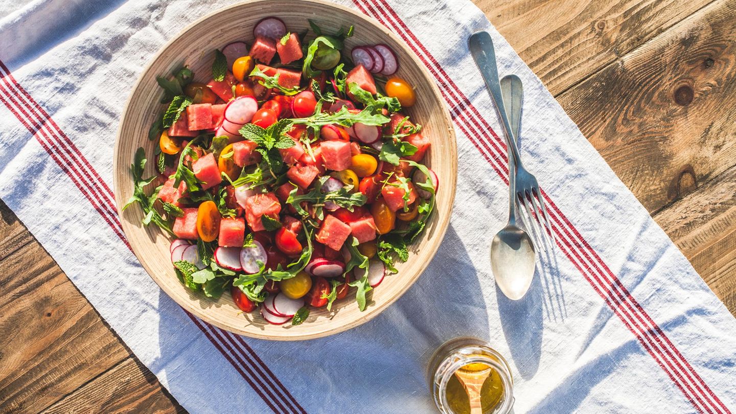 Ern-hrung-Wie-unser-K-rper-mir-der-richtigen-Kost-trotz-Sommerhitze-fit-und-vital-bleibt