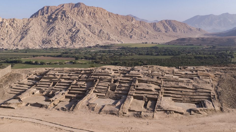 Archäologie: Forschende legen 3500 Jahre alte Stadt in Peru frei