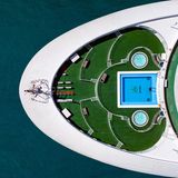 Der ukrainische Fotograf konzentriert sich bei seinen Luftaufnahmen ausschließlich auf deren Bug – der gibt den Fischerbooten, Containerriesen und Frachtern schließlich ihren Charakter. 