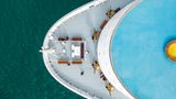 Aus der Luft sähen alle Buge gleich und doch verschieden aus, sagt Fotograf Kostiuk. "Sie haben alle ihre eigene Symmetrie und zeigen an Deck viele interessante Details, die jedes Schiff einzigartig machen."