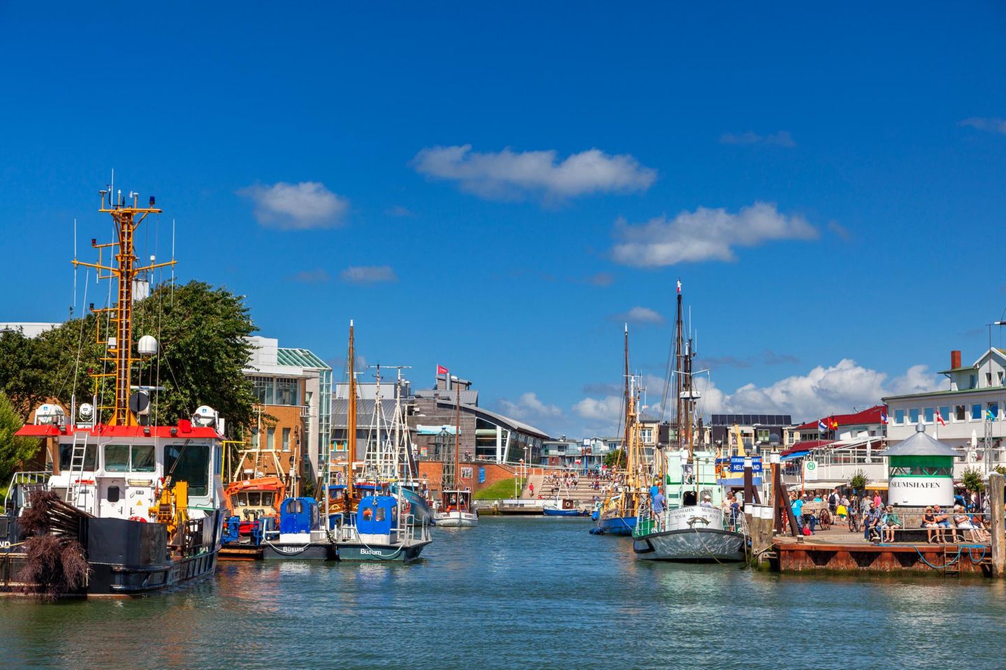 Hafen und Museumshafen in Büsum