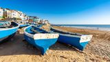 Blick auf eine lange Bucht nahe Taghazout