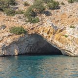 Rina Cave, Naxos