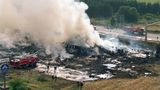 Am 25. Juli 2000 stürzte eine Concorde 133 Sekunden nach dem Start in Paris ab. Ursache des Unglücks war ein auf der Startbahn liegender Blechstreifen, der einen Reifen zerfetzte. Diese Trümmer durchschlugen die Tragfläche. Kerosin lief aus, das sich entzündete. 113 Menschen kamen ums Leben, darunter waren 96 deutsche Passagiere