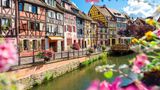 bunte Fachwekhäuser entlang des Kanals in Colmar