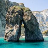 Felsbogen Arco Naturale auf Ponza