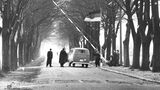An der Grenze zwischen BRD und DDR in Lübeck öffnet 1960 ein neuer Kontrollpunkt