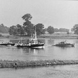 Ost- und westdeutsche Boote auf der Elbe, 1964