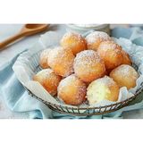 Zutaten für 6 Portionen:  500 g Mehl  500 g Quark  1 TL Salz  250 g Zucker  1 Pck. Backpulver  1 Pck. Vanillezucker  4Eier, Größe M  Öl zum Frittieren     Das ganze Rezept findet ihr hier.