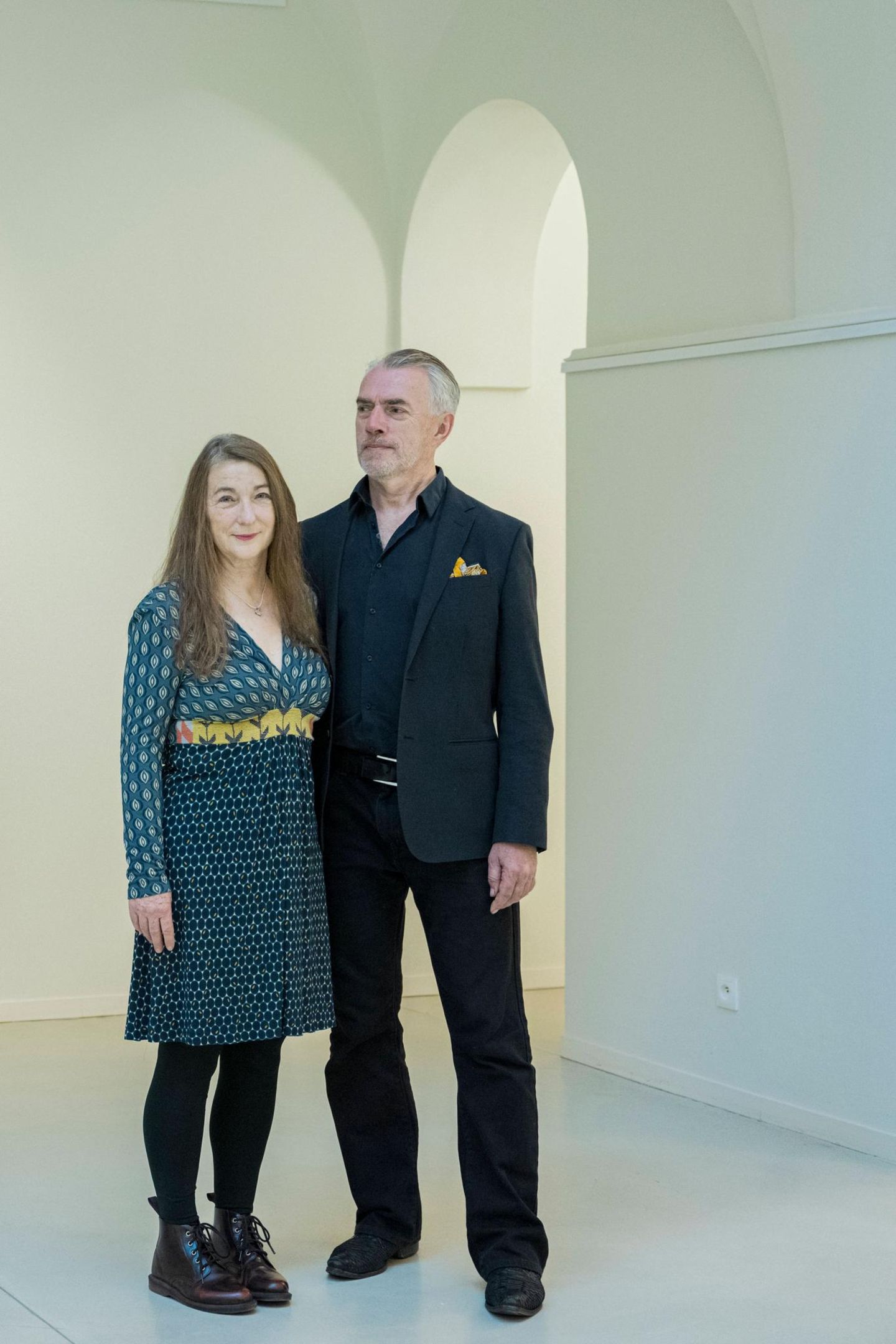 Rosa Loy und Neo Rauch Rosa Loy und Neo Rauch stehen in einem Raum, 2024