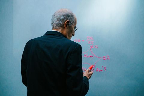 Edward Witten hat die Physik seit den 1980ern wie kaum ein anderer geprägt. Doch was die Stringtheorie über die Natur berichtet, ist selbst für ihn schwer zu akzeptieren