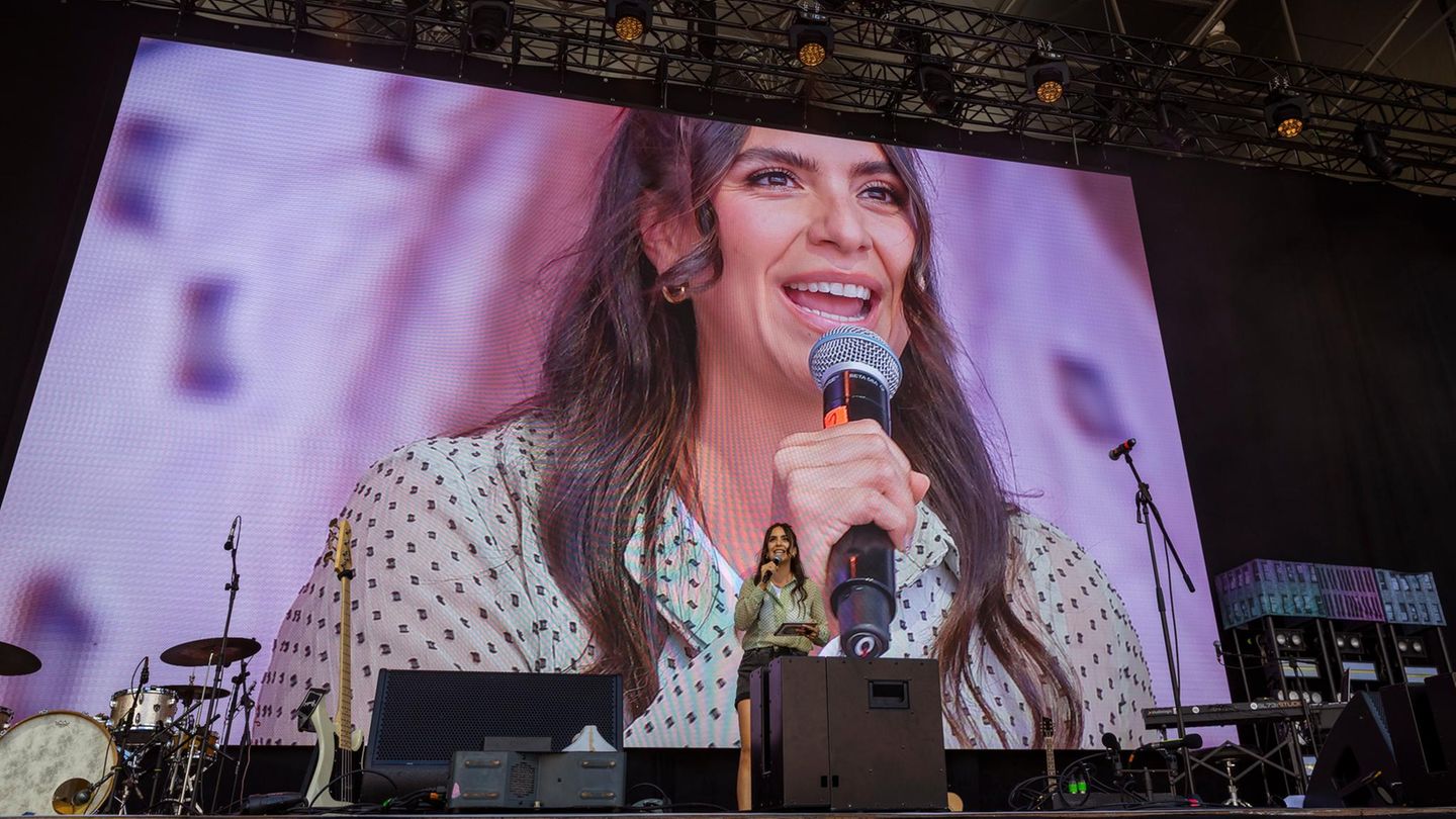 Jess Schöne führte in diesem Jahr als Moderatorin durch den Tag – sorgte für tolle Stimmung, lotste Gesprächspartner über die Bühne, sang mit allen gemeinsam Karaoke und bewirkte, dass alle sich wohlfühlen. Danke, Jess!