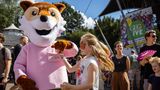Beste Laune verbreitete unser Fuchs Lu – das Maskottchen von unserem jüngsten Magazin »Mein erstes GEOlino«. Lu umarmte zahlreiche Kinder, klatschte sie ab, stand natürlich für Selfies zur Verfügung und tanzte mit jeder und jedem, der Lust hatte.