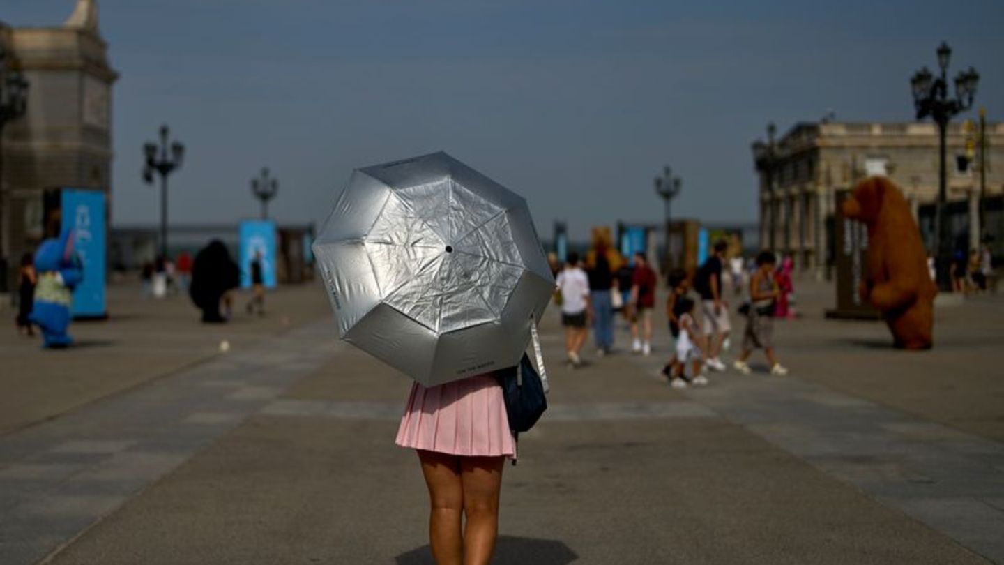 Südwesteuropa erlebte im August 2025 die dritte große Hitzewelle des Sommers. (Archivbild) Foto: Manu Fernandez/AP/dpa