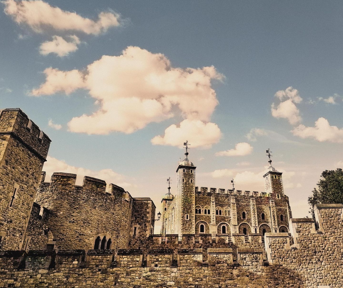Die Normandie ist nicht Genug "White Tower" in London