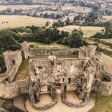 Ruine der Normannenburg Ballymote Castle im Nordwesten Irlands