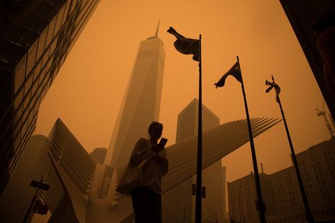 In New York färbt sich im Juni 2023 der Himmel orange. Der Grund sind Waldbrände im Hunderte Kilometer entfernten Kanada
