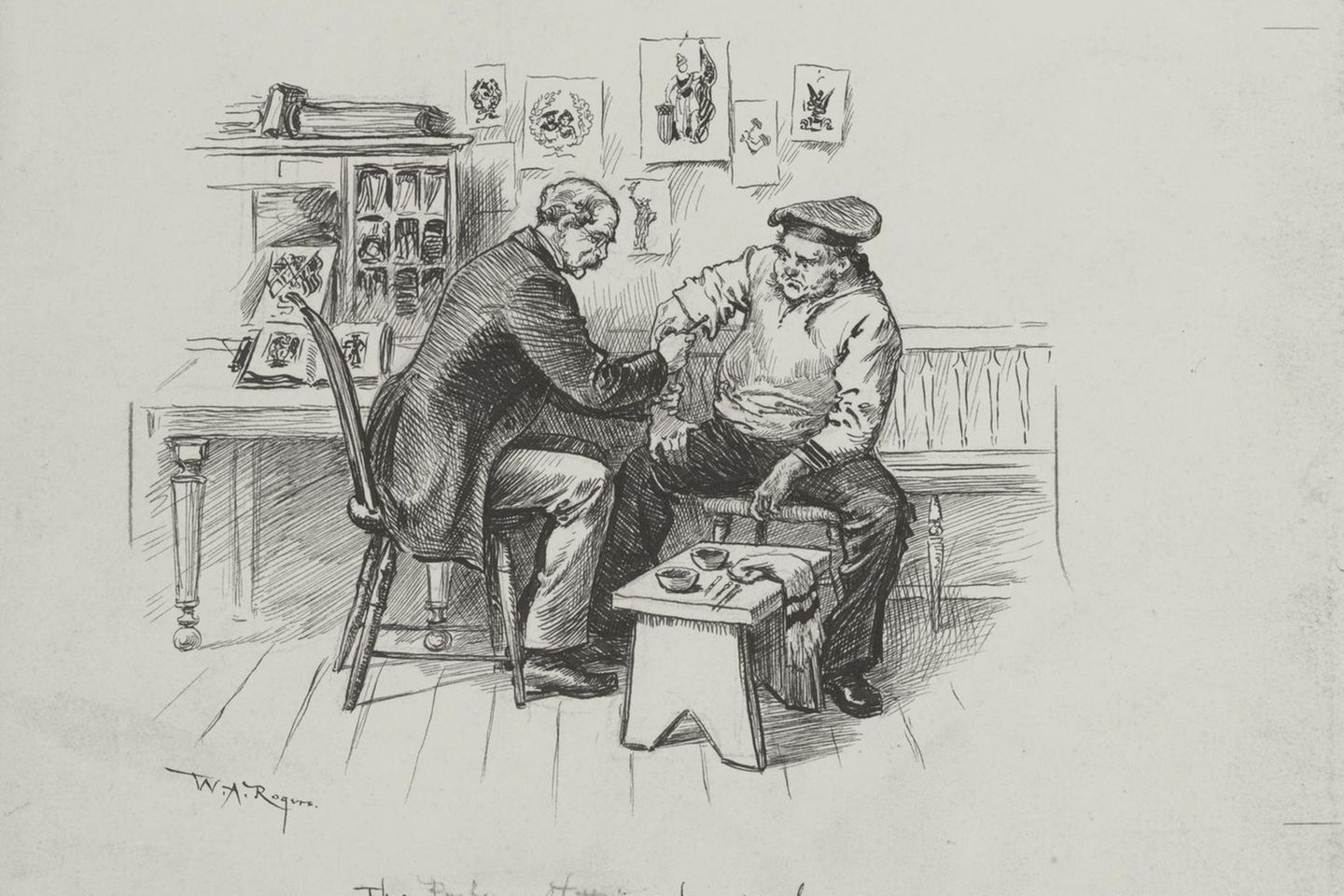 Mann tätowiert Kunden in seinem Studio