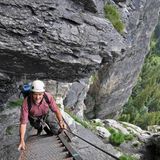 Kletterer auf dem Klettersteig Pinut