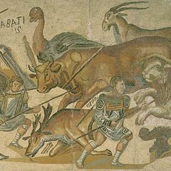 Mosaik, auf dem Gladiatoren gegen Löwen und andere wilde Tiere kämpfen