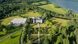 Luftbild von Inveraray Castle in Schottland