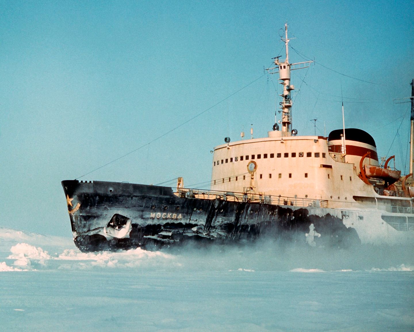 Der Eisbrecher Moskva