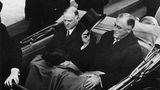 Roosevelt und Hoover in einem Auto