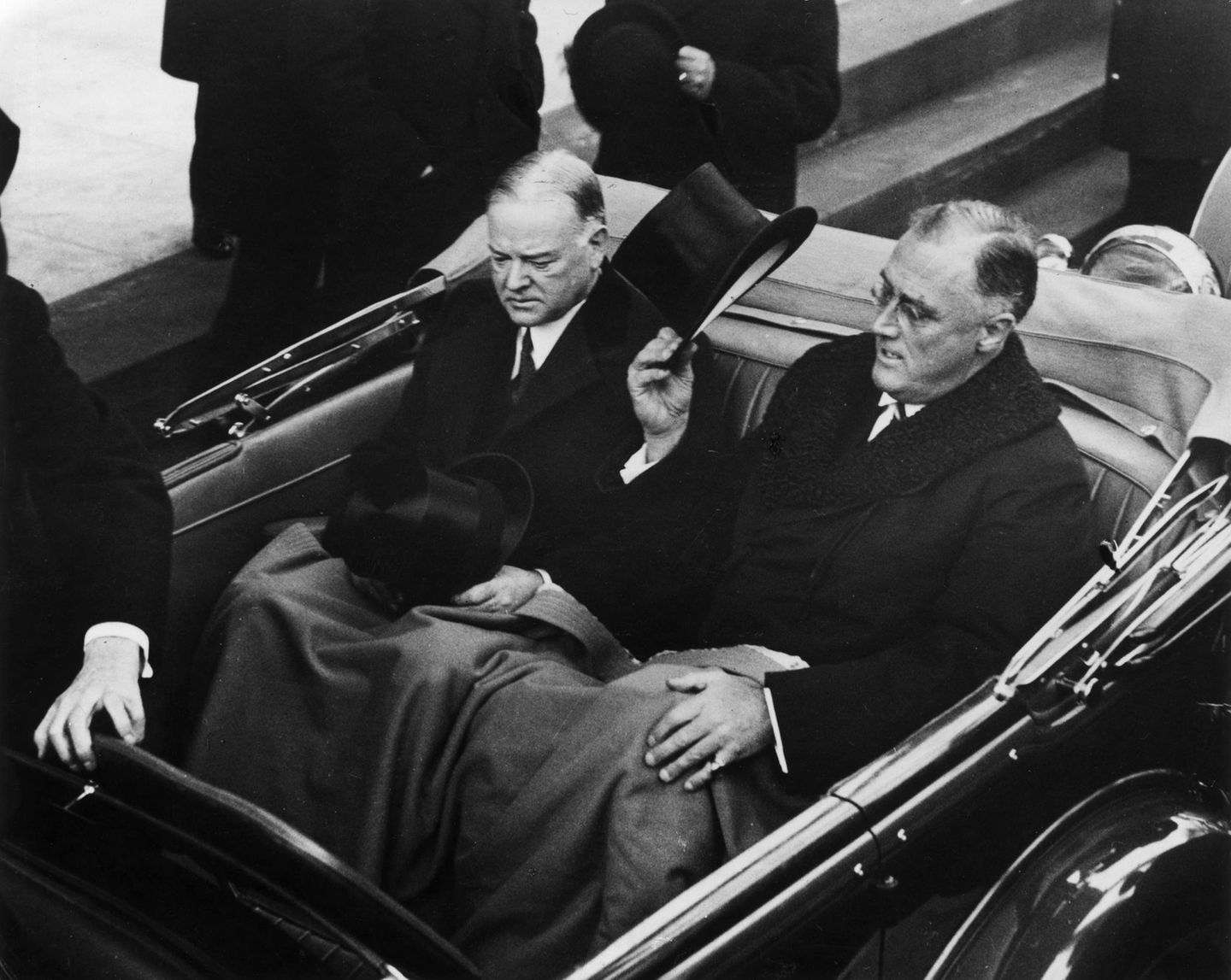 Roosevelt und Hoover in einem Auto