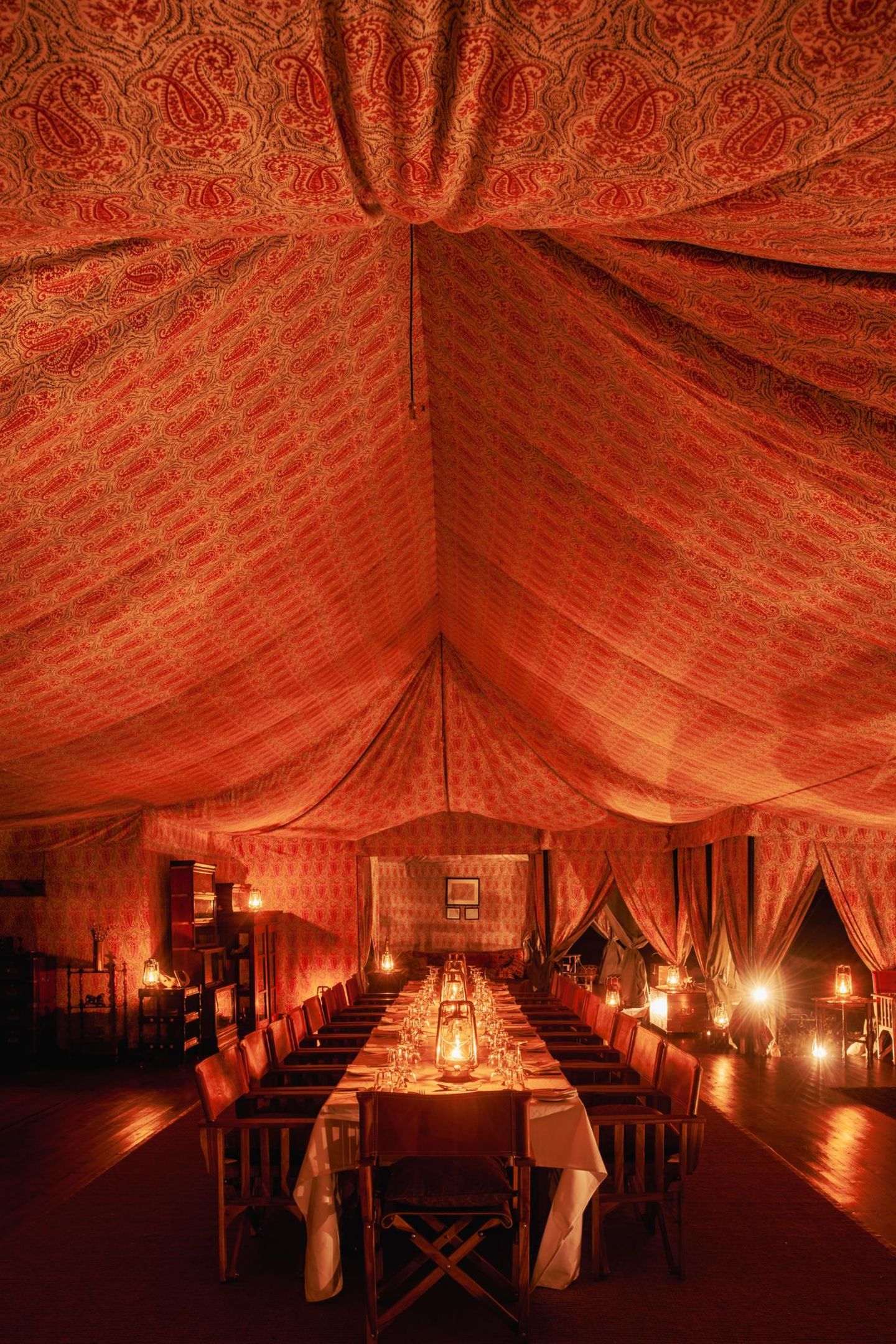Duke's Camp im Okavango Delta in Botswana