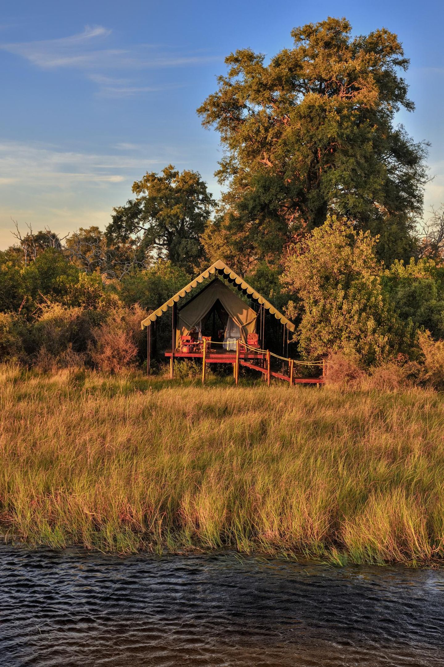Duke's Camp im Okavango Delta in Botswana