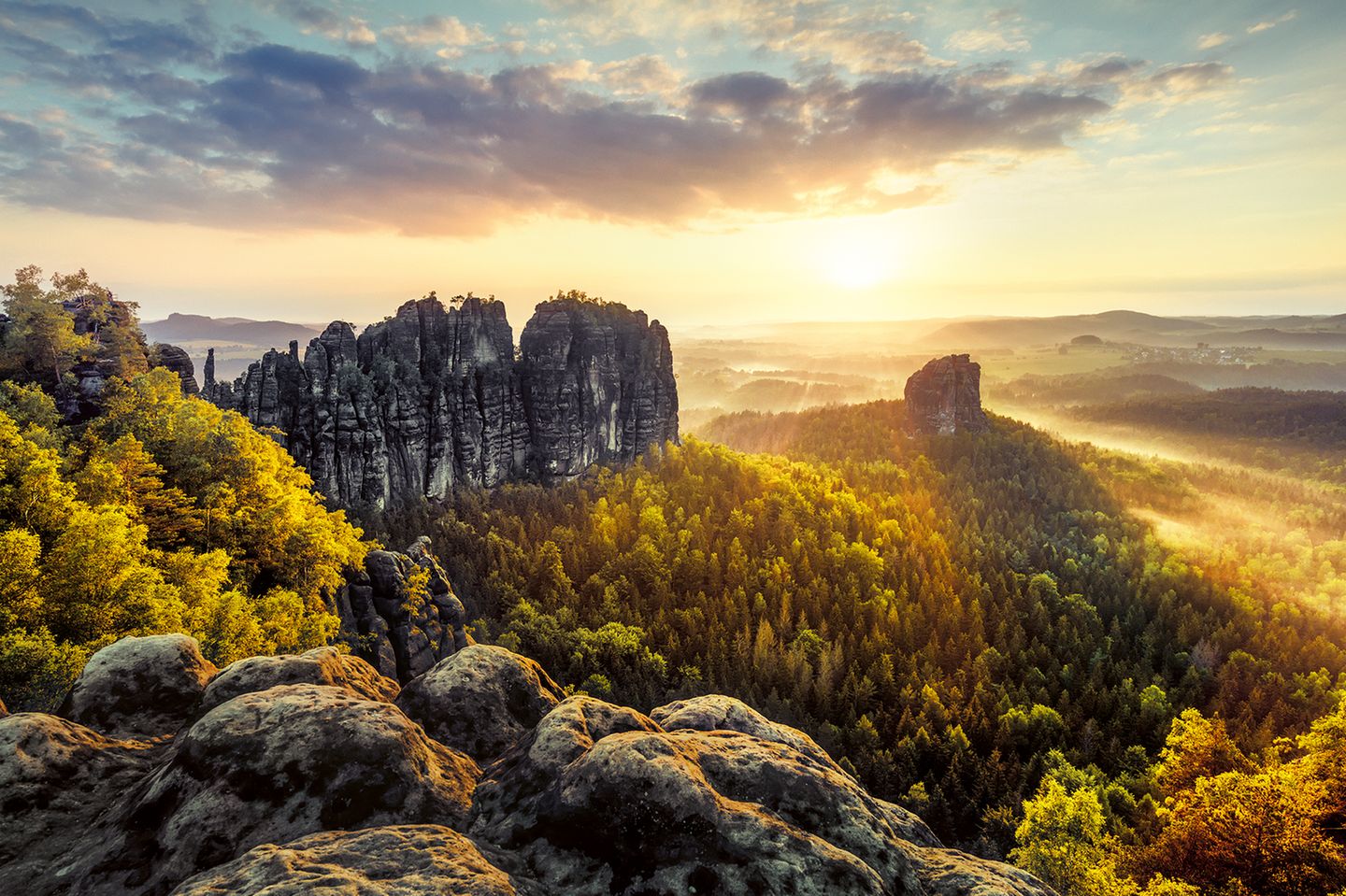 Schrammsteine im Elbsandsteingebirge Schrammsteine im Elbsandsteingebirge, im Abendlicht