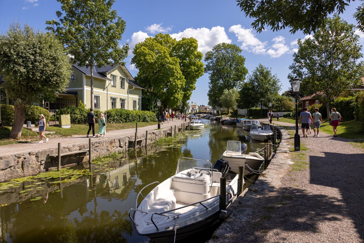 Trosa und Fluss in Schweden