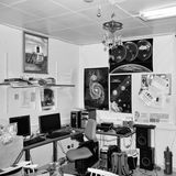 Ein unaufgeräumtes Büro in einem Observatorium in Finnland