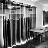 Die britische astronomische Vereinigung sitzt hinter einem Vorhang