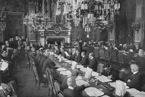 Sitzung im französischen Außenministerium in Paris