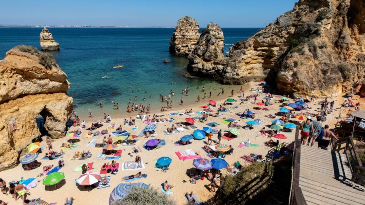 Den Sommer verlängern: Damit der Herbsttrip in die Sonne nicht zum Reinfall wird, sollten Reisende ein paar Tipps beachten. Foto