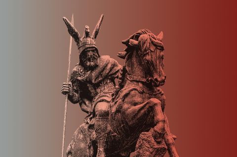 Standbild eines Reiters mit Flügelhelm