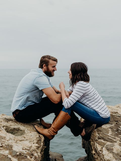 In engen Beziehungen nehmen wir unbewusst an Ressourcen und Rollen des anderen teil – und wachsen daran