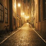 Nachtstimmung in einer Gasse in Gamla Stan